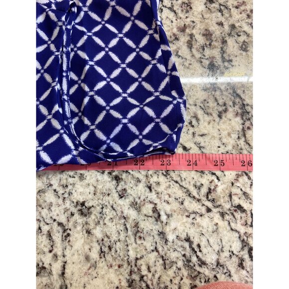 Worthington Woman Sleeveless V-Neck Top 1X Blue White Geometric Preppy - Picture 5 of 6